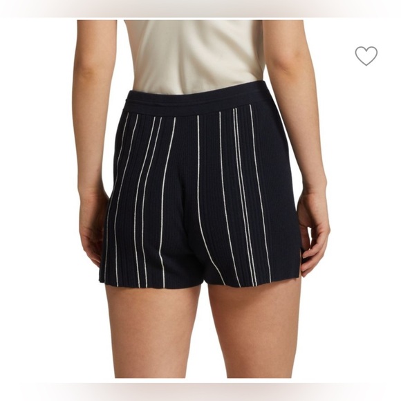 Theory Women’s Hankson Navy Blue Knit Striped Shorts Size S - Picture 2 of 5
